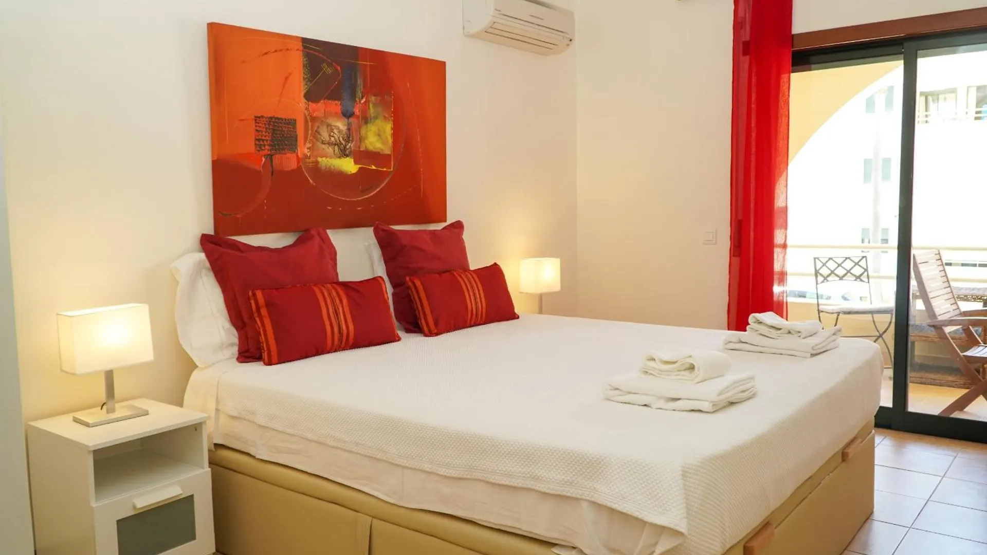 Sacada Apartment Guia