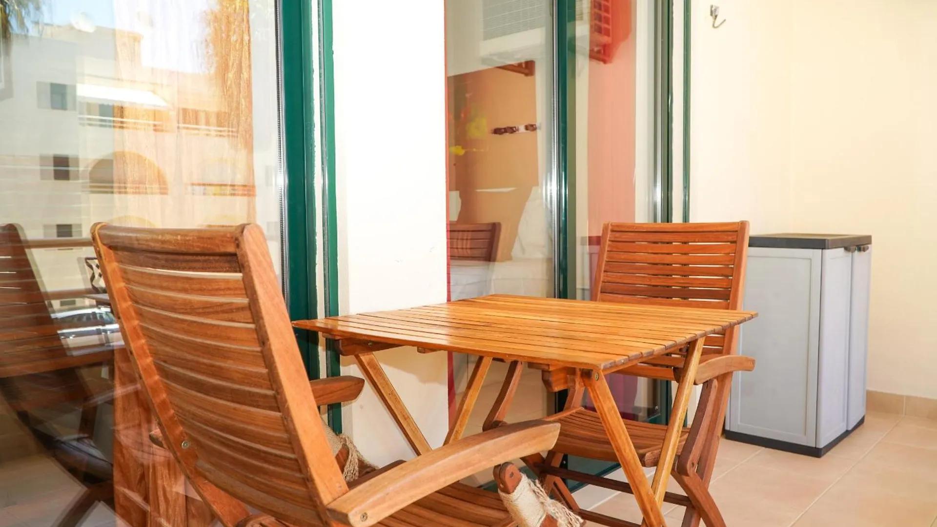 Sacada Apartment Guia